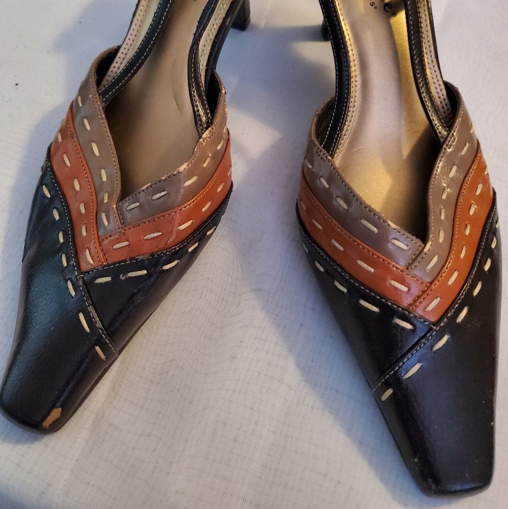 Hush Puppies Women's low heel shoe